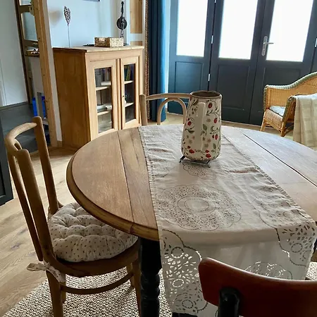 Alojamento de Acomodação e Pequeno-almoço Le Clos Lilas *